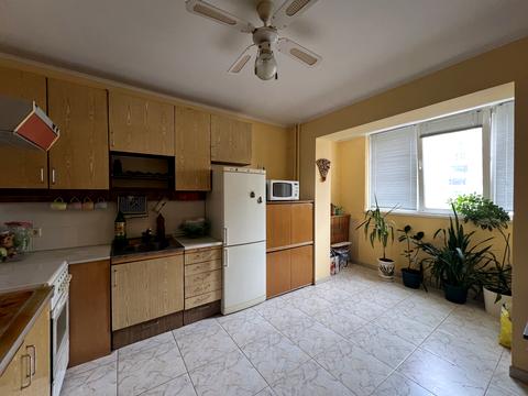 квартира за адресою Лариси Руденко вул., 21