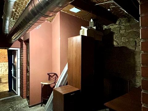 комерційна за адресою Личаківська вул. (), 3