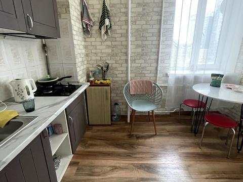 квартира за адресою Кропивницького вул., 12