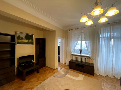 квартира за адресою Кропивницького вул., 12