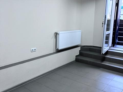 комерційна за адресою Владислава Бувалкіна вул. (Бочарова Генерала), 75