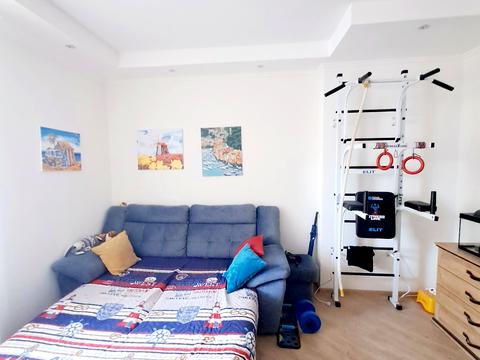 квартира за адресою Анни Ахматової вул., 22