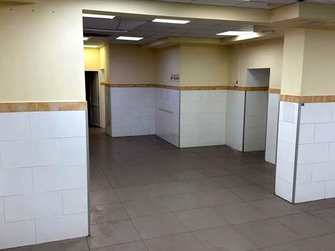 комерційна за адресою Щаслива вул., 20