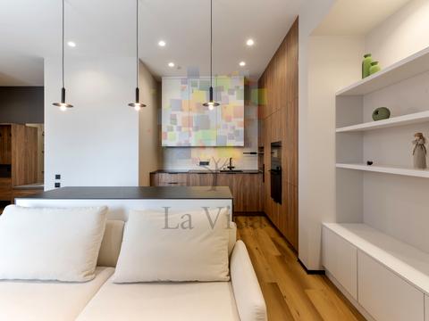 квартира по адресу Салютная ул., 2к21