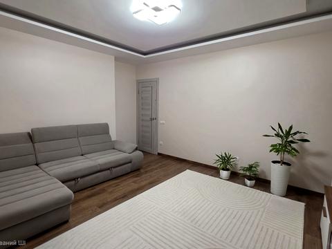 квартира по адресу Анатолия Лабунского ул., 4