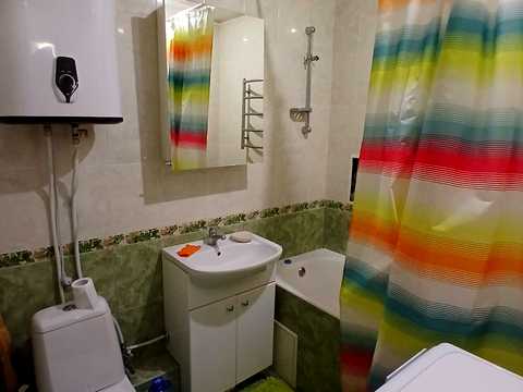 квартира за адресою Євгена Коновальця вул. (Щорса), 33