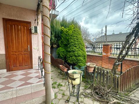 будинок за адресою Михайла Павлика вул.