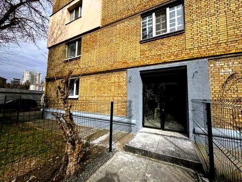 коммерческая по адресу Олександра Копиленка ул., 3