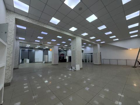 комерційна за адресою Різдвяна вул. (Енгельса), 23