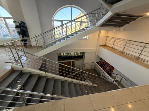 комерційна за адресою Різдвяна вул. (Енгельса), 23