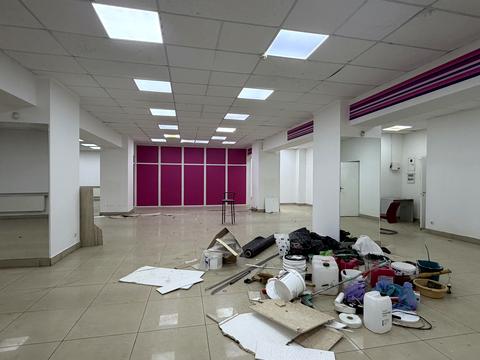 комерційна за адресою Різдвяна вул. (Енгельса), 23