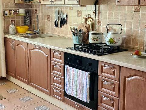 дом по адресу Квітнева, 2