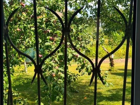 дом по адресу Квітнева, 2