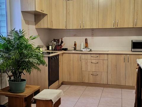 будинок за адресою Синьоозерна вул.