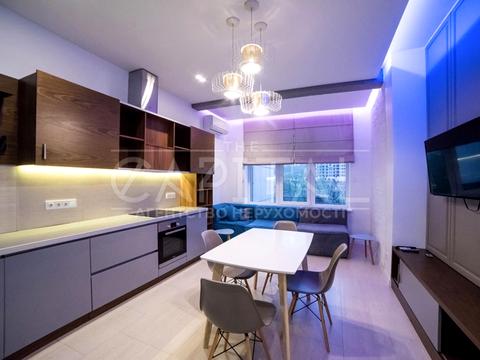 квартира по адресу Андрея Верхогляда ул. (Михайла Драгомирова), 7