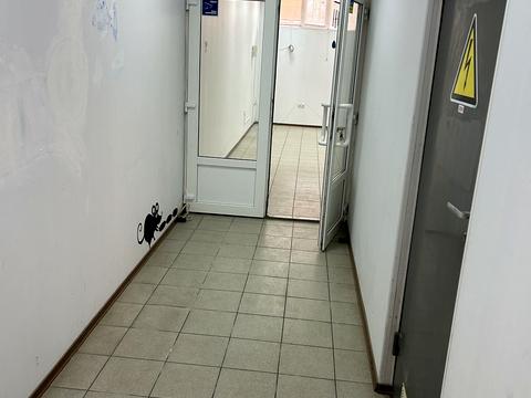 комерційна за адресою Парусна вул. (Героїв Сталінграду), 1в