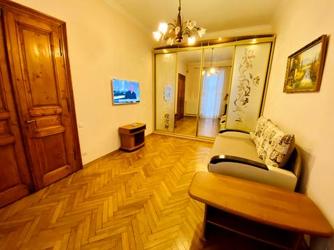 квартира за адресою Омеляна Поповича вул., 5