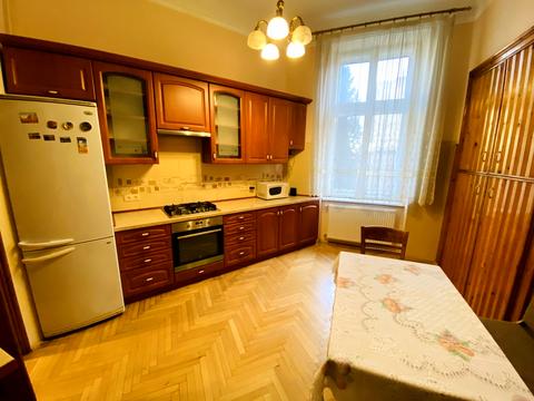 квартира за адресою Омеляна Поповича вул., 5
