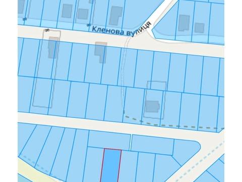 участок по адресу Кленова