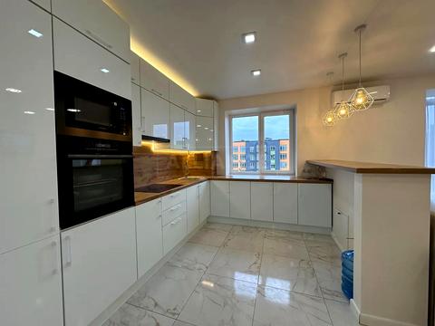 квартира за адресою Приозерна вул., 42