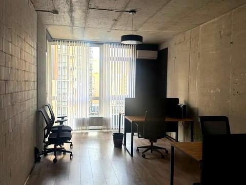 комерційна за адресою Предславинська вул., 57