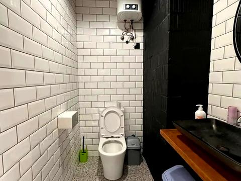 комерційна за адресою Предславинська вул., 57