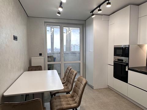 квартира за адресою Романа Шухевича вул., 5