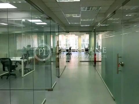 комерційна за адресою Жилянська вул., 59