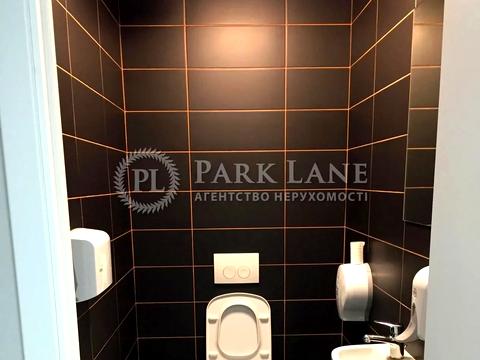 комерційна за адресою Жилянська вул., 59