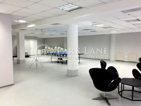 комерційна за адресою Жилянська вул., 59