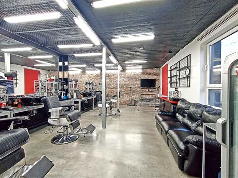 комерційна за адресою Грушевського вул., 57