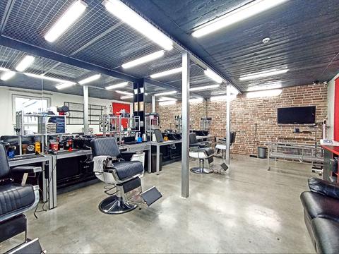 комерційна за адресою Грушевського вул., 57