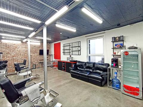 комерційна за адресою Грушевського вул., 57