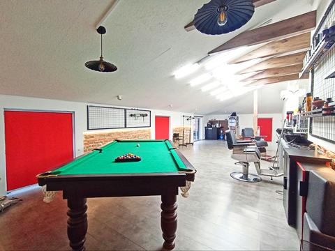 комерційна за адресою Грушевського вул., 57