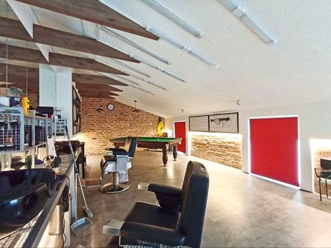 комерційна за адресою Грушевського вул., 57