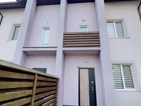 будинок за адресою с. Петропавлівська Борщагівка, Зелений гай, 45в