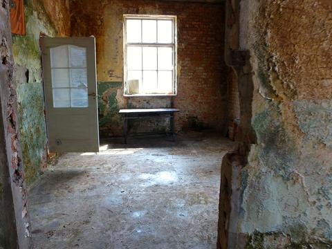 комерційна за адресою Степана Бандери вул., 14