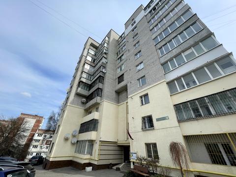 квартира за адресою Коновальця вул., 10