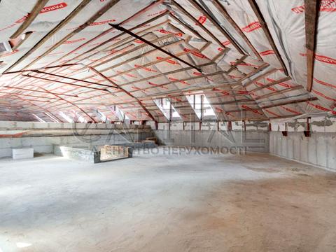 коммерческая по адресу Драгоманова ул., 21