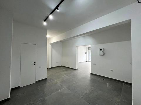 комерційна за адресою Джохара Дудаєва вул., 5