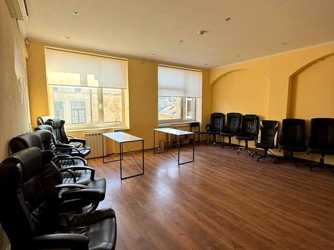 коммерческая по адресу Пекарская ул., 7