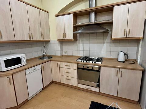 квартира за адресою Євгена Чикаленка вул. (Пушкінська), 12