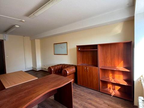 коммерческая по адресу Пекарская ул., 7