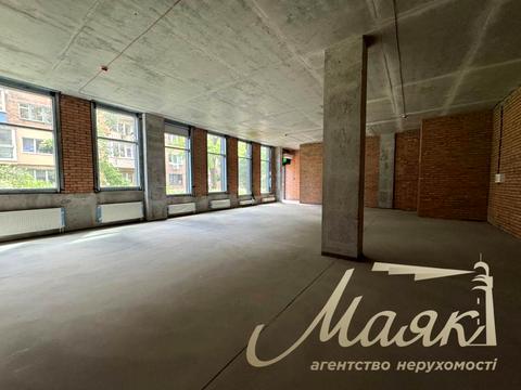 комерційна за адресою Василя Тютюнника вул. (Анрі Барбюса), 39/2