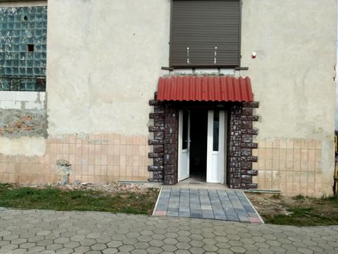 комерційна за адресою Петра Маланюка вул., 45а