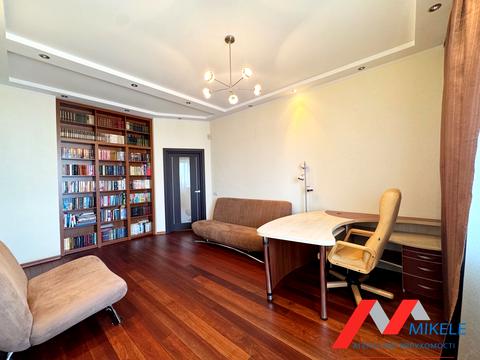 квартира за адресою В'ячеслава Чорновола вул., 25