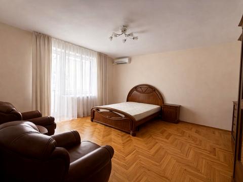 квартира за адресою Олександра Кониського вул., 52-58