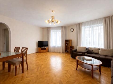 квартира за адресою Олександра Кониського вул., 52-58