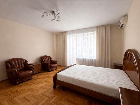 квартира за адресою Олександра Кониського вул., 52-58