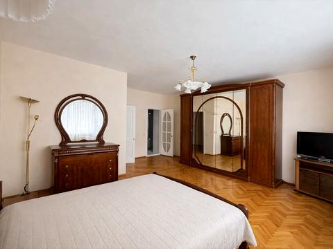 квартира за адресою Олександра Кониського вул., 52-58